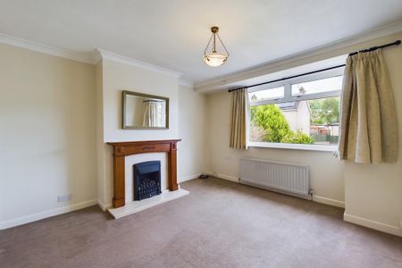 3 bedroom semi-detached bungalow to rent - Photo 2