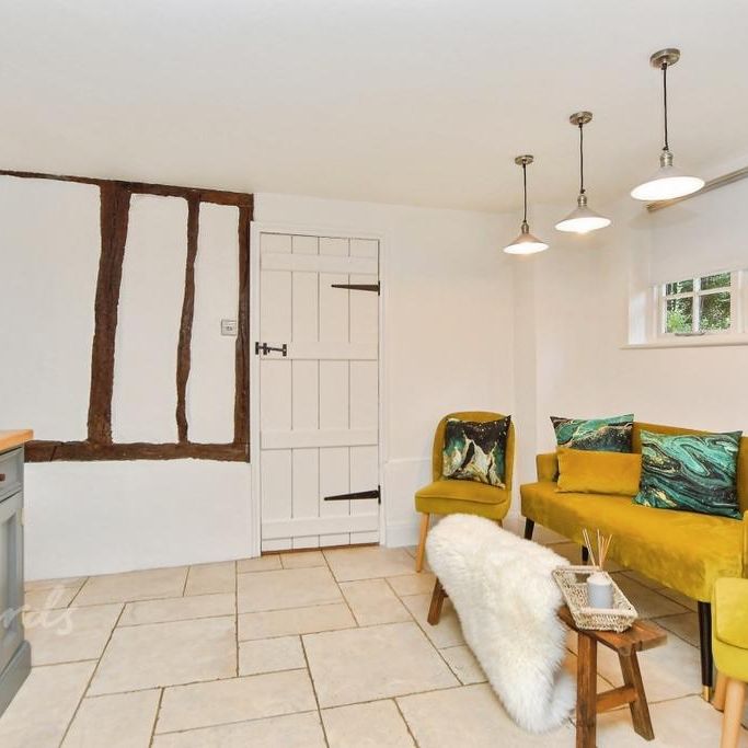 4 bedroom detached house to rent - Photo 1