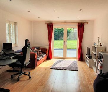 4 bedroom detached house to rent - Photo 6