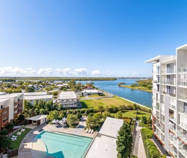 Top-Floor Waterfront Apartment with Coomera River & Broadwater View... - Photo 2
