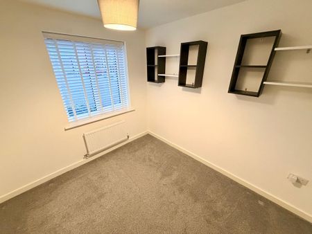 4 bedroom terraced house to rent - Photo 3