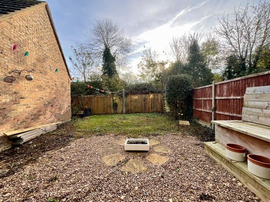 2 bedroom End Terraced House to let - Photo 1