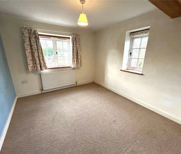 4 bedroom semi-detached house to rent - Photo 5