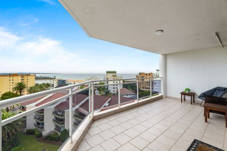 6th Floor Apartment with Ocean and Lake Views - Photo 4