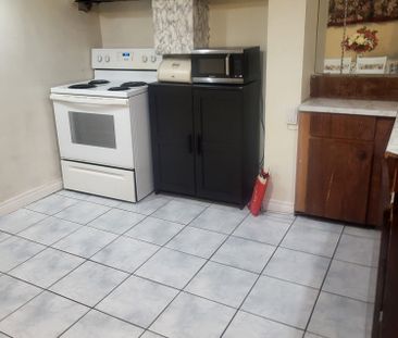 For Lease - 7616 Discus Crescent Unit# Bsmt, Mississauga, Ontario - Photo 2