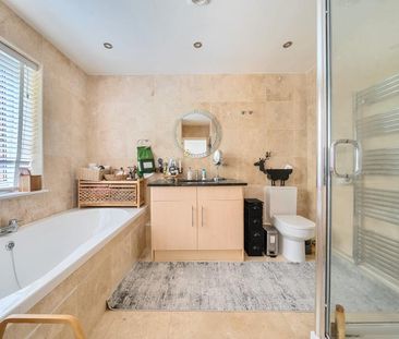 Greatford Drive, Guildford, Surrey, GU1 - Photo 4