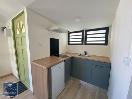 Location Maison 1 pièce 20m² ST DENIS 97400 - Photo 4