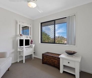 3 BED 2 BATH 2 CAR TOWNHOUSE, ULTRA HIGH SPEED INTERNET - Photo 5