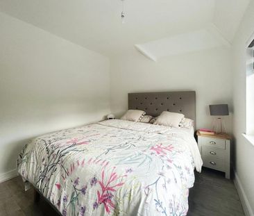 2 bedroom semi-detached house to rent - Photo 5