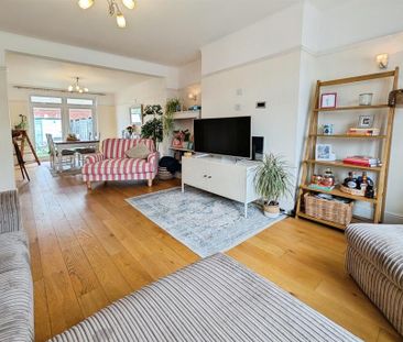 3 bedroom semi-detached house to rent - Photo 6