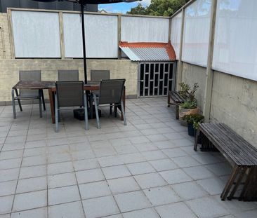 Darlington - Photo 2