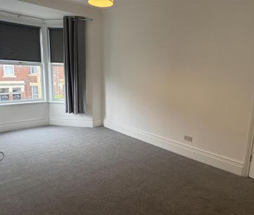 3 bedroom maisonette to rent - Photo 1