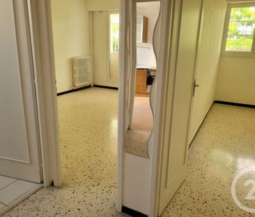 Location Appartement 2 pièces 49m² TOULON 83200 - Photo 4