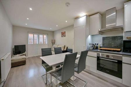 London Road, Sutton, SM3 - Photo 2