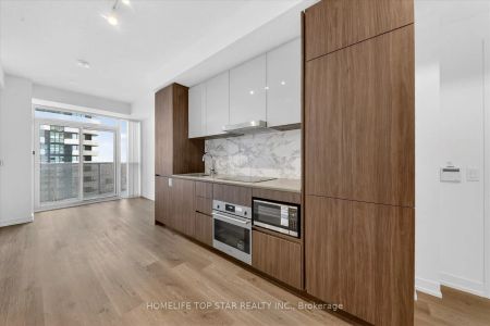 8 Interchange Way #5601 - Photo 3