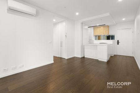 CONTEMPORARY LIVING IN CENTRAL OAKLEIGH - Photo 2