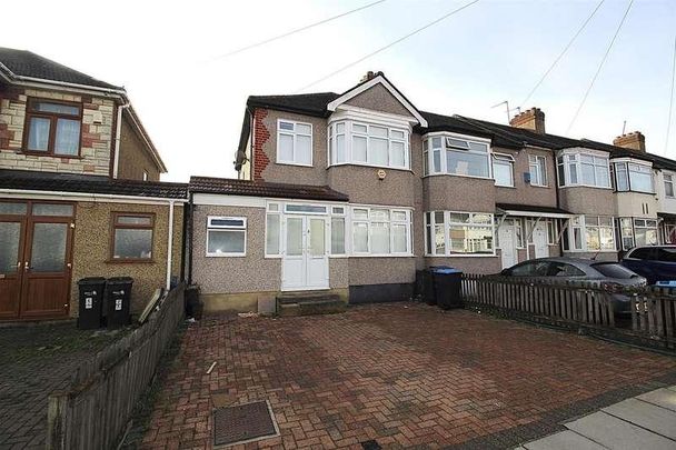 Nursery Close, Enfield, EN3 - Photo 1