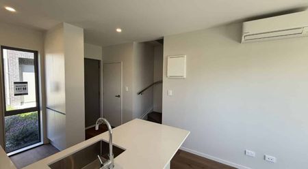 BRAND NEW! 2-bedroom 1.5-bathroom townhouse in Mangere East. - Photo 4