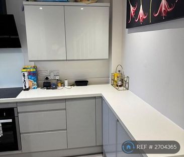 1 bedroom in a house share to rent - Photo 6