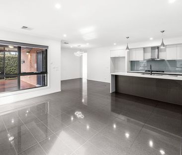 FIVE BEDROOM HOME - Photo 3