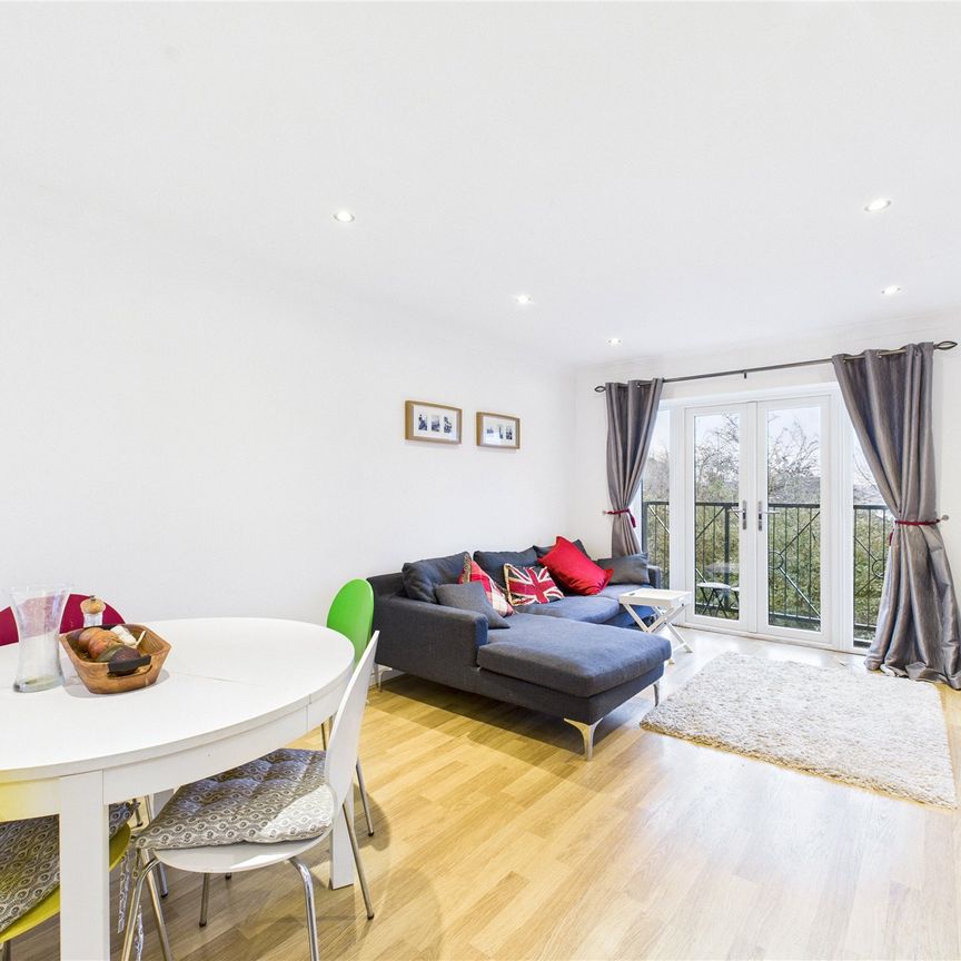 2 bedroom Flat in Sherbourne Court, Maidenhead - Photo 1