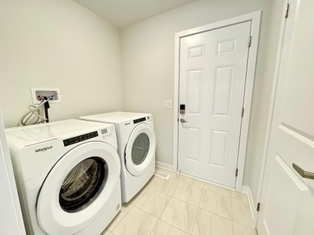 For Lease - 12 Harvey Bunker Crescent, Markham, Ontario - Photo 3