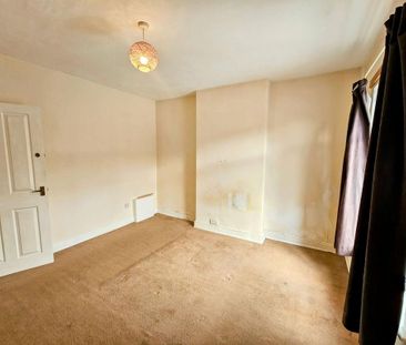3 bedroom end of terrace house to rent - Photo 3