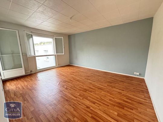 Location Appartement 3 pièces 71m² L ETRAT 42580 - Photo 1