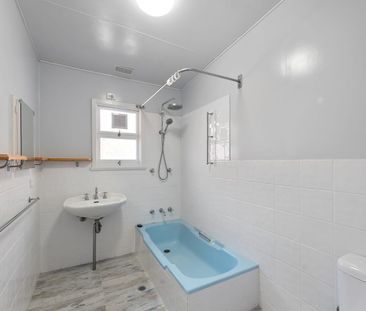 Two Bedroom House In Ideal Location - Photo 6