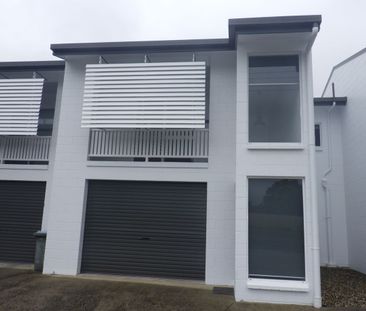 Fully renovated unit close to town. - Photo 3