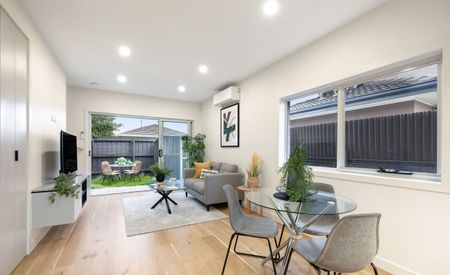 2/74 Arundel Avenue, Reservoir VIC 3073 - Photo 4