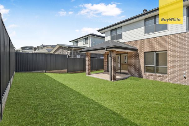 A Brand New Elegant Family Home ready to move in - Photo 1