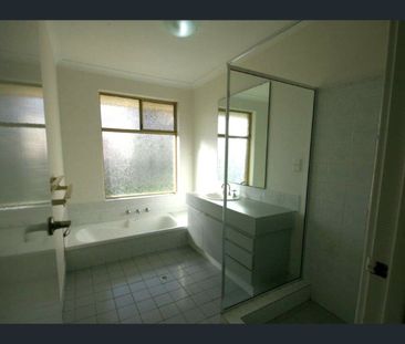 3/424 Canning Highway, Attadale, WA 6156 - Photo 6