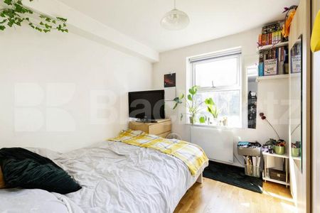 3 bedroom 1 bath close to Seven Sisters Road station with a garden - Photo 4