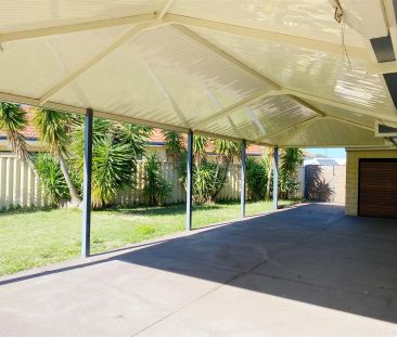 “Spacious 4x2 Family Home in Harvest Lakes Estate” - Photo 6