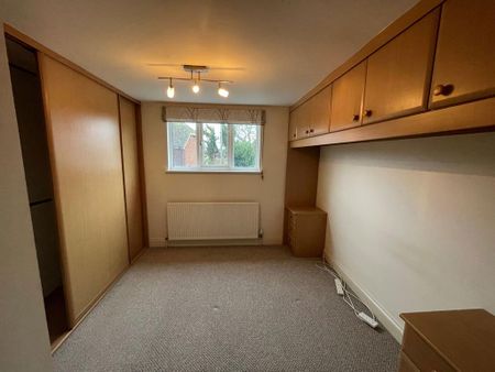 4 bedroom detached house to rent - Photo 4