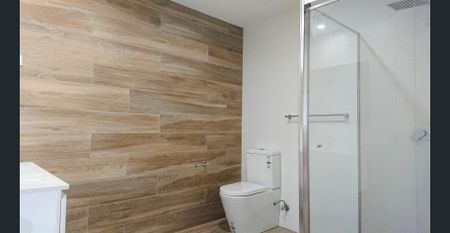 LARGE TWO BEDROOM APARTMENT - Photo 4