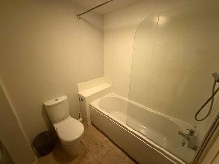 Brentfore Street, East Wichel, SN1 - Photo 2