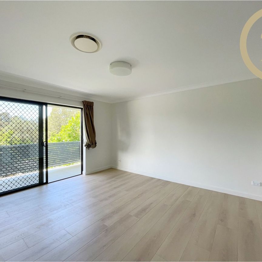 Just Fully Renovated&excl; Spacious and Modern Double Storey 7 Bedroom House&excl;&excl; - Photo 1