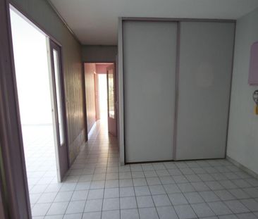 En rez-de-chaussée avec jardin privatif, appartement d'environ 76 m... - Photo 6