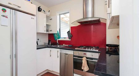 3 Bedroom home - Photo 2