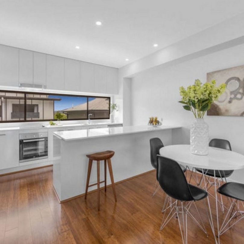 2/34 Taunton Street, Annerley QLD 4103 - Townhouse For Rent | Domain - Photo 1