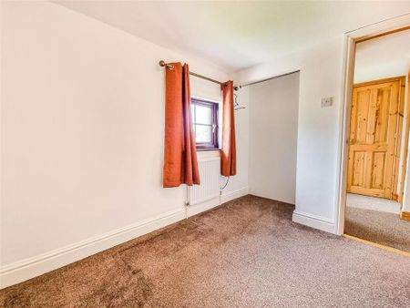 2 bedroom cottage to rent - Photo 3