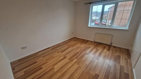 2 bedroom semi-detached house to rent - Photo 4