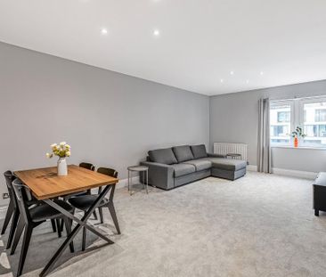 2 bedroom flat to rent - Photo 2