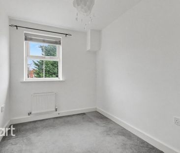 4 bedroom link detached house to rent - Photo 6