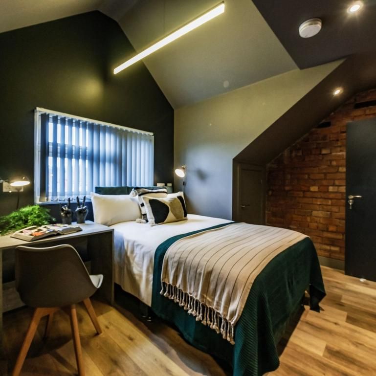 1 bedroom in a house share to rent - Photo 1