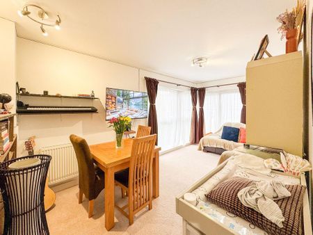 1 bedroom flat to rent - Photo 5