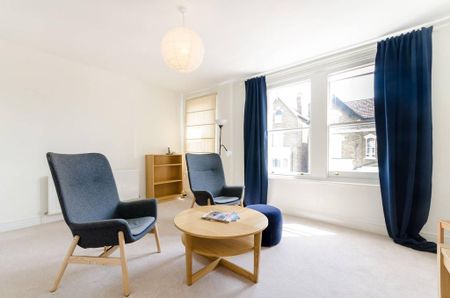 2 bedroom flat to rent - Photo 2