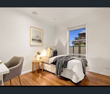 Modern Living with Timeless Appeal - Photo 3